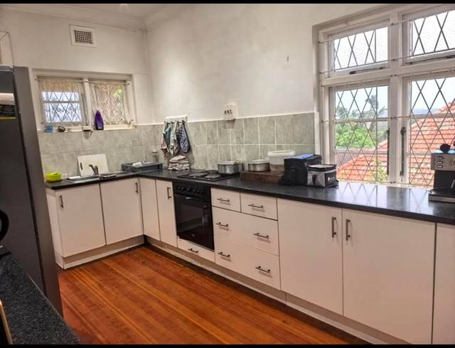 3 BEDROOM HOUSE FOR SALE IN SEA VIEW